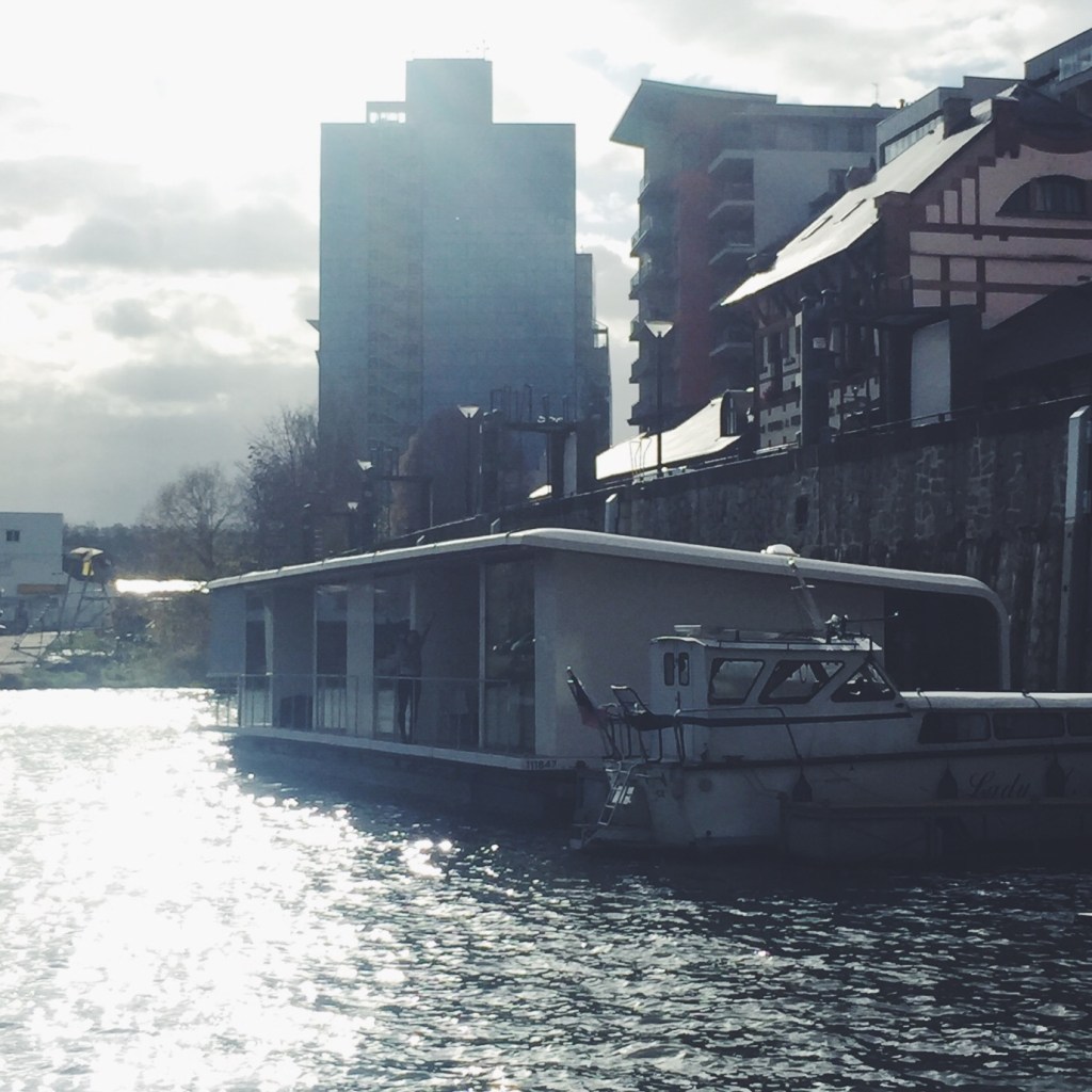 Processed with VSCOcam with f2 preset